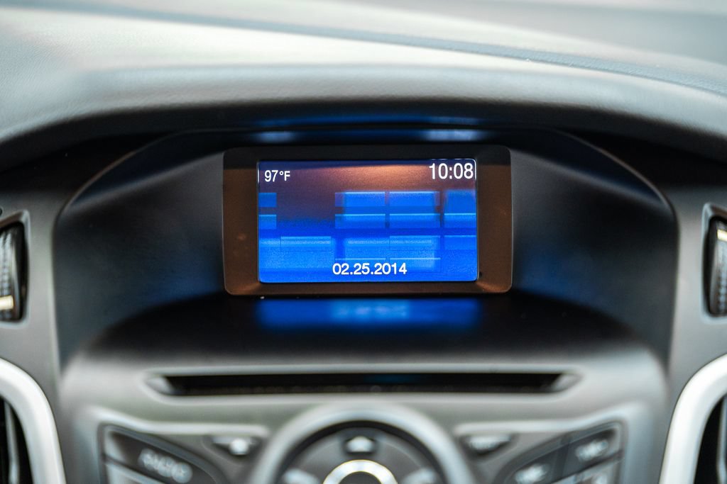 Used 2014 Ford Focus SE FWD image 21