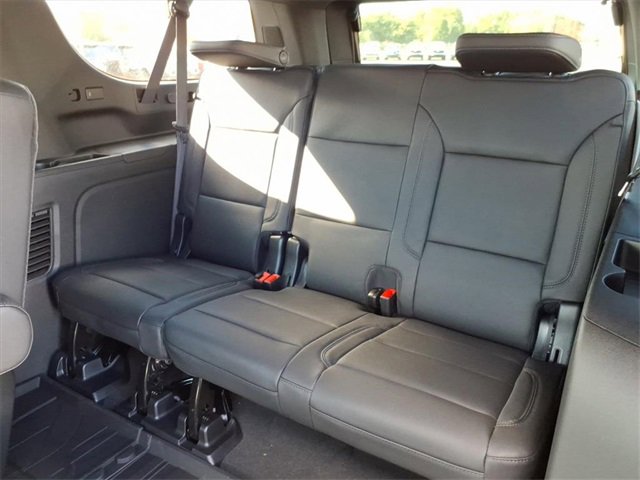 New 2026 Chevrolet Suburban LT w/ Comfort Package image 7