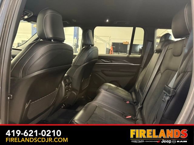 New 2026 Jeep Grand Cherokee Altitude image 19