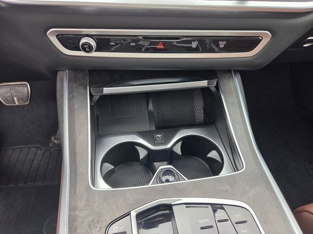 Certified 2024 BMW X7 M60i w/ M Sport Professional Package AWD/4WD image 21