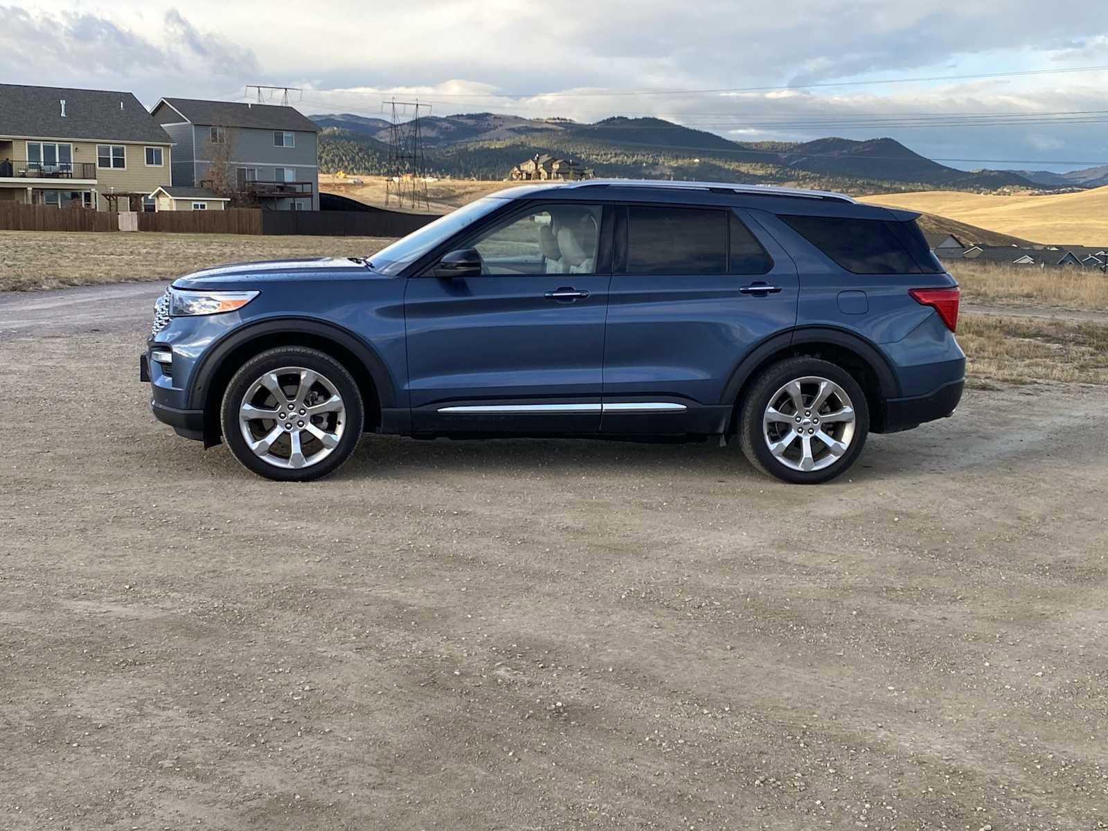 Used 2020 Ford Explorer Platinum w/ Premium Technology Package image 10