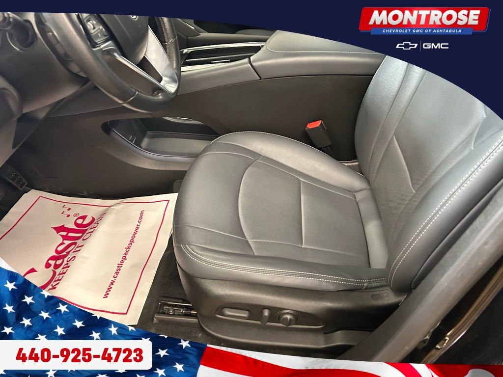 Used 2023 Buick Enclave Essence w/ Sport Touring Edition image 19