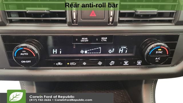 Used 2024 Nissan Pathfinder S image 21