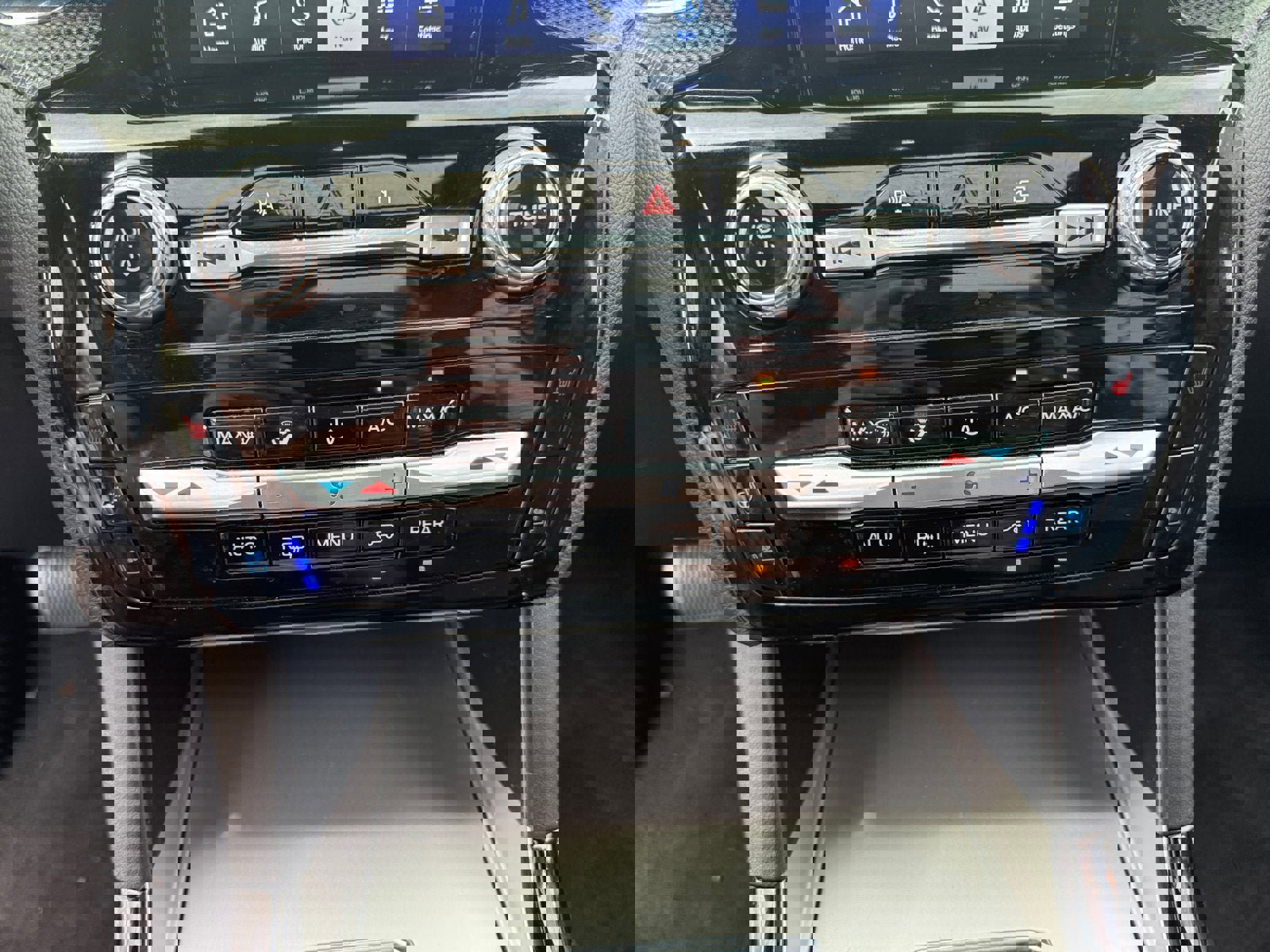 Certified 2022 Ford Explorer ST w/ Equipment Group 401A image 20