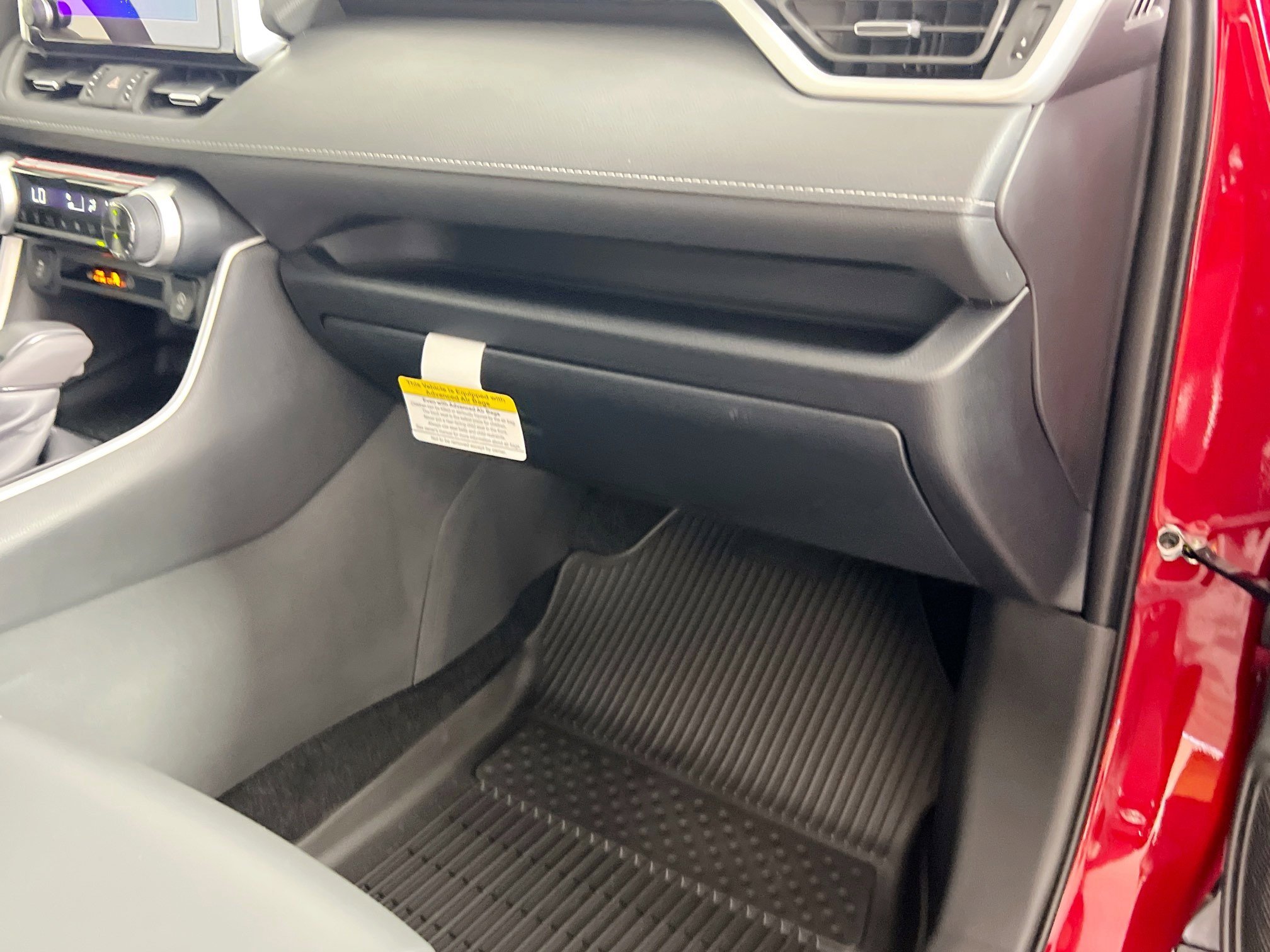 Used 2025 Toyota RAV4 XLE Premium image 35