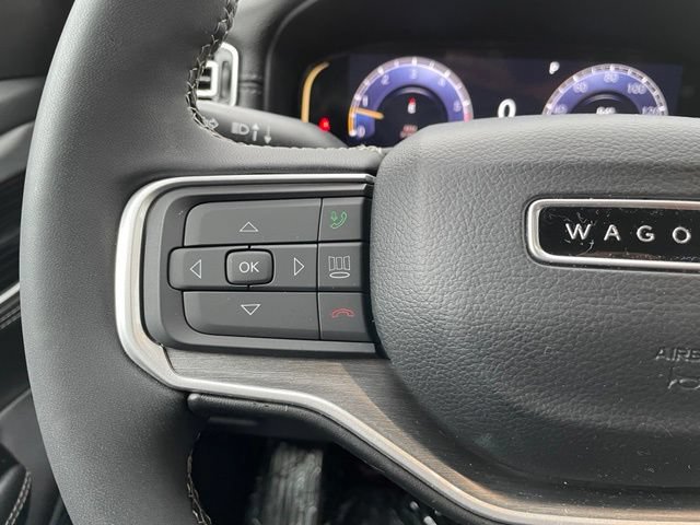 Used 2025 Jeep Wagoneer Series II AWD/4WD image 15