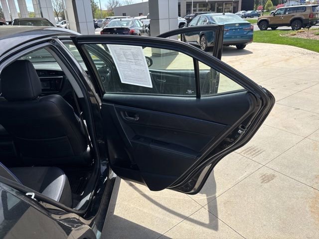 Used 2019 Toyota Corolla SE FWD image 30