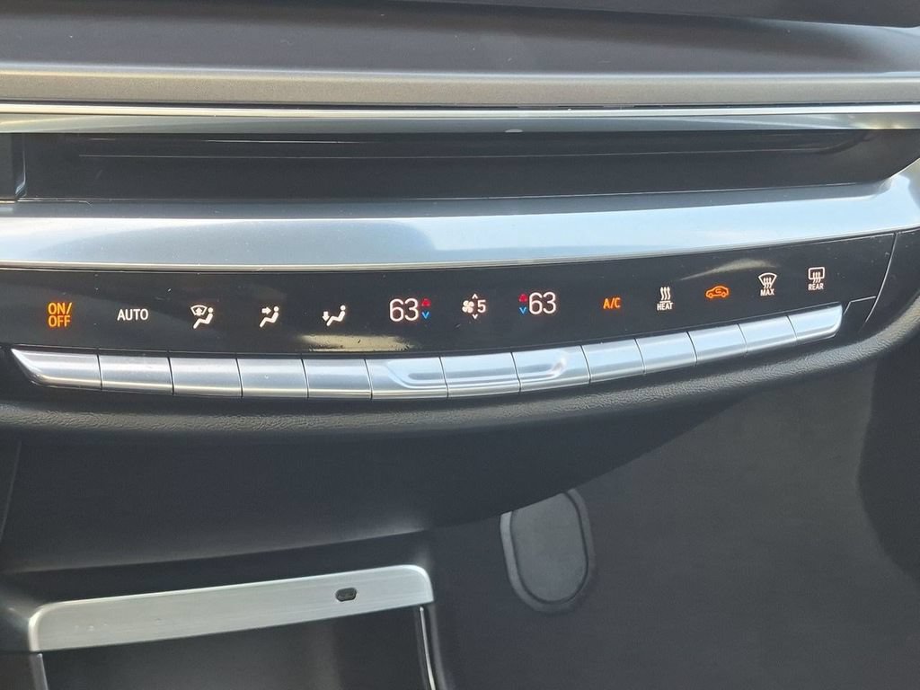 Used 2024 Cadillac Lyriq Tech AWD/4WD image 21
