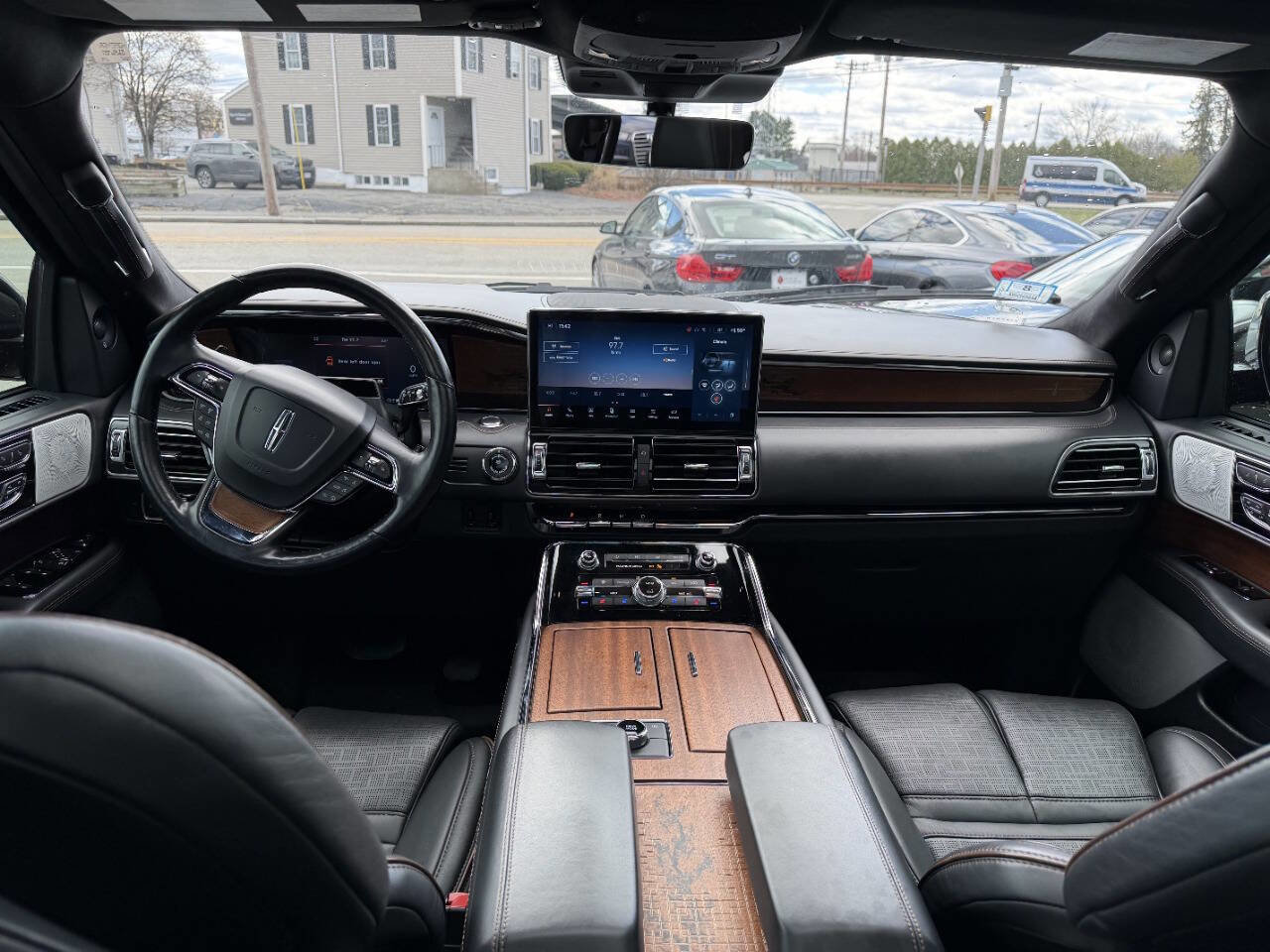 Used 2022 Lincoln Navigator L Black Label AWD/4WD image 23