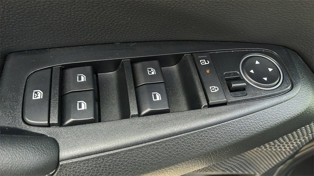 Certified 2025 Kia Seltos S image 12