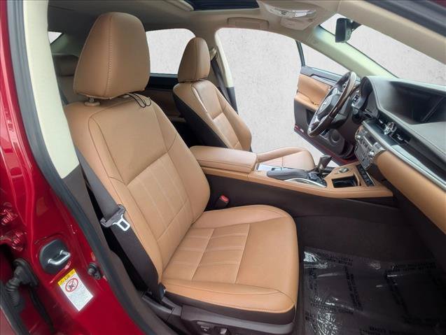 Used 2017 Lexus ES 350 w/ Luxury Package FWD image 26