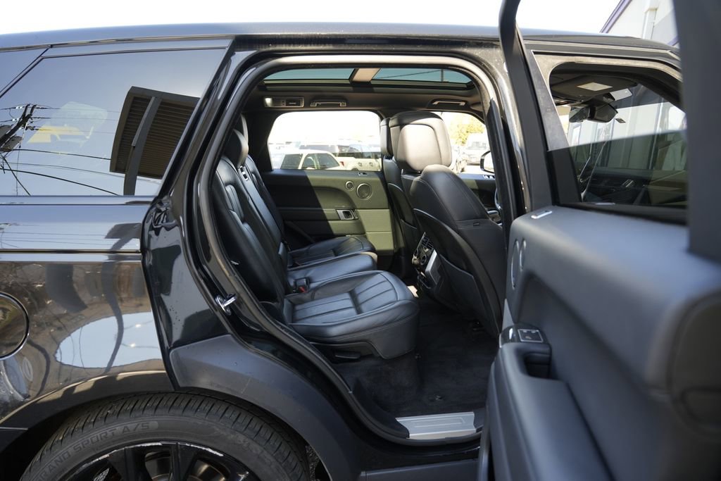 Used 2020 Land Rover Range Rover Sport HSE image 39