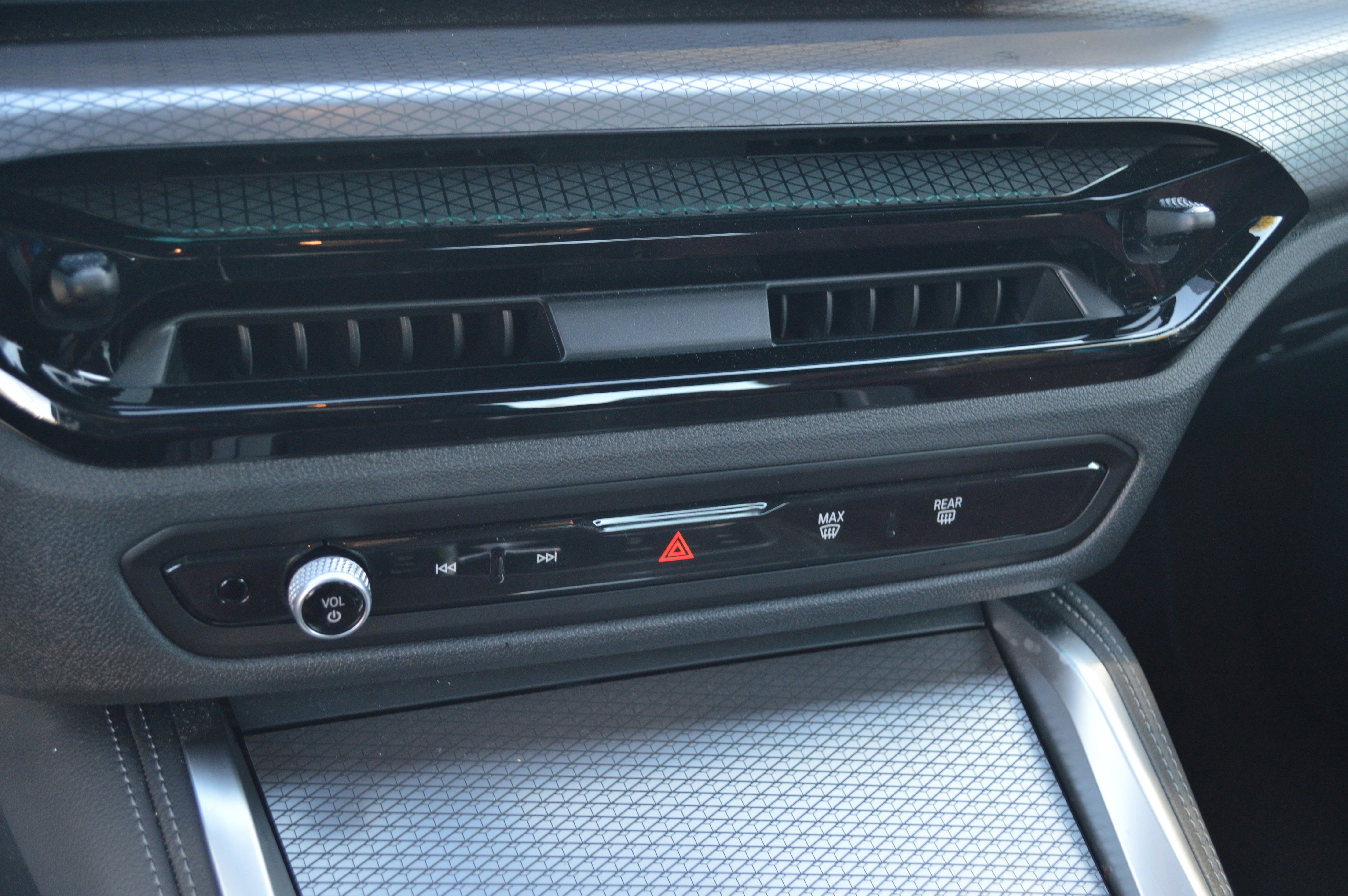 Used 2026 BMW 440i xDrive Coupe w/ Premium Package image 23