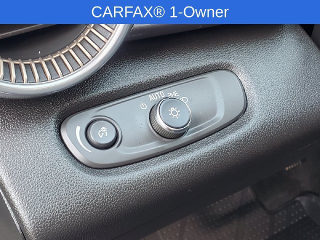 Certified 2025 Chevrolet Trax ACTIV w/ Sunroof Package FWD image 10