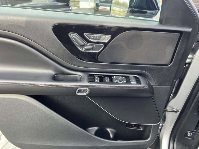 Certified 2023 Lincoln Aviator AWD w/ Premium Package image 18