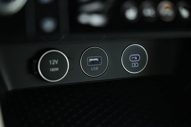 Used 2026 Genesis G70 2.5T image 38