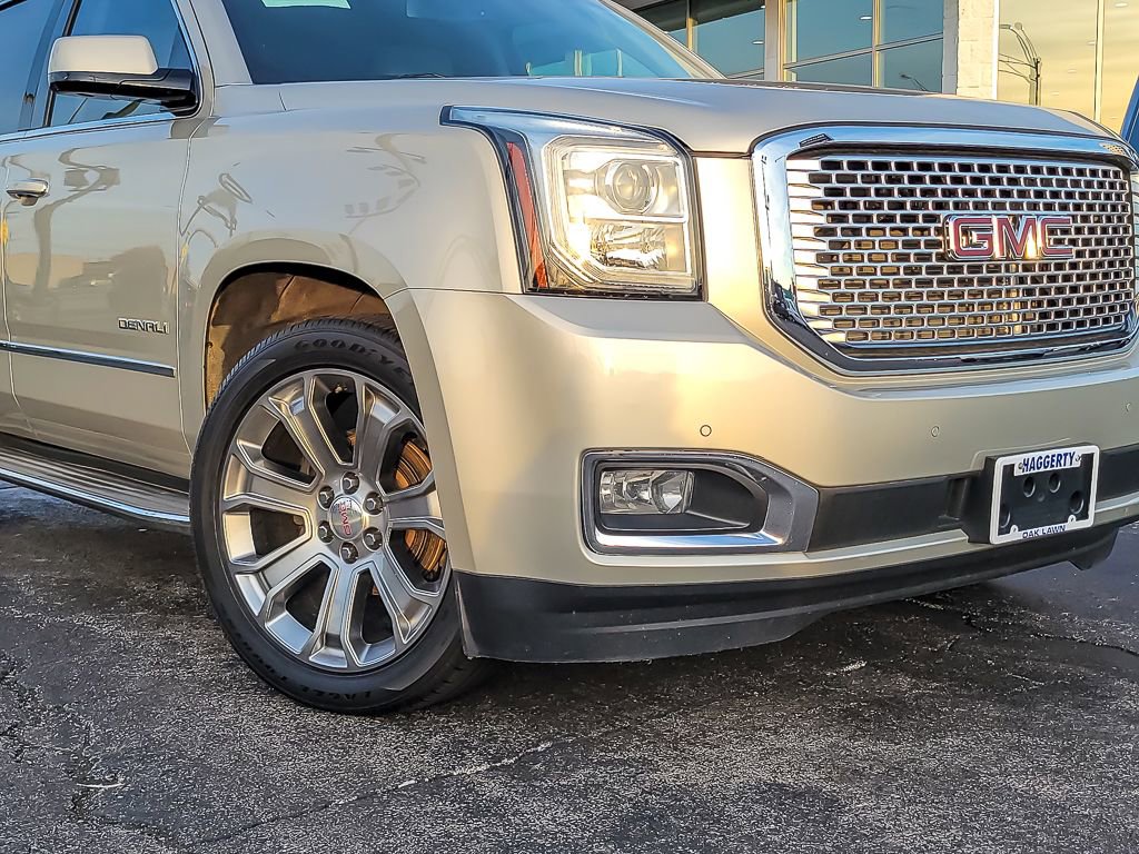 Used 2015 GMC Yukon Denali w/ Touring Package image 2