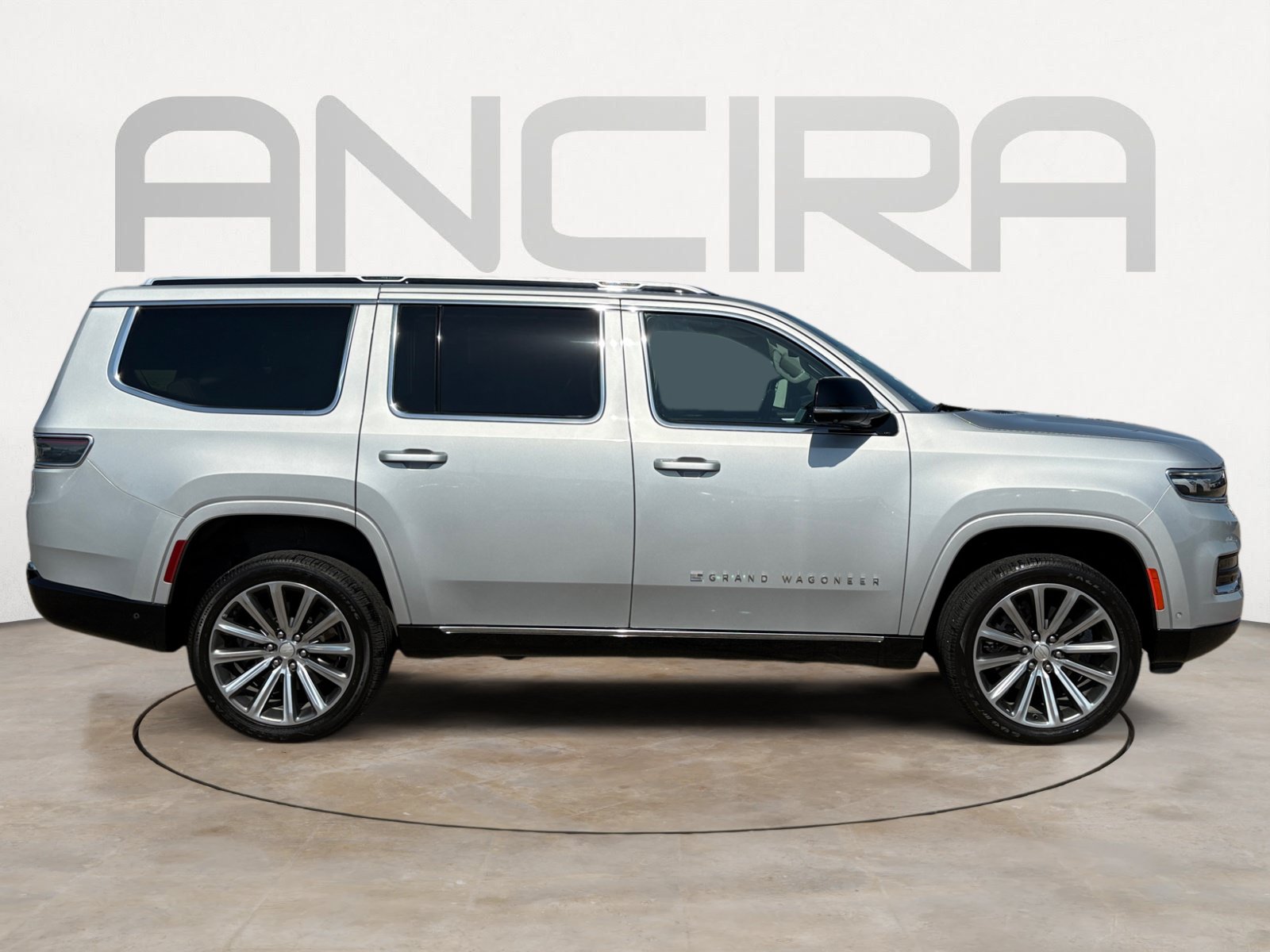 Used 2023 Jeep Grand Wagoneer Series II AWD/4WD image 11