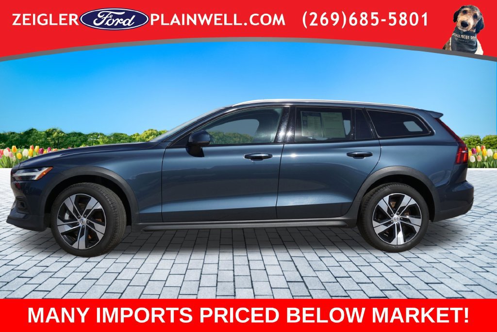 Used 2024 Volvo V60 B5 Cross Country Plus AWD/4WD image 2