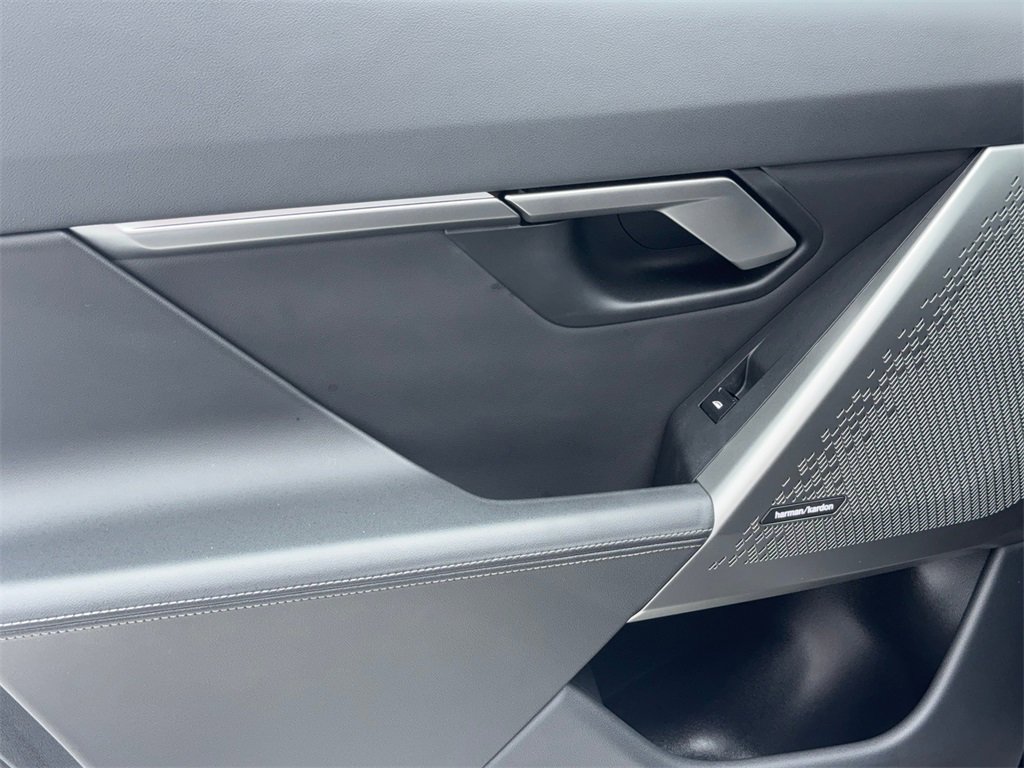 Used 2024 BMW i5 eDrive40i image 45