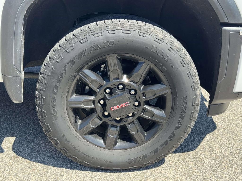 Used 2024 GMC Sierra 2500 AT4 w/ AT4 Premium Plus Package AWD/4WD image 27