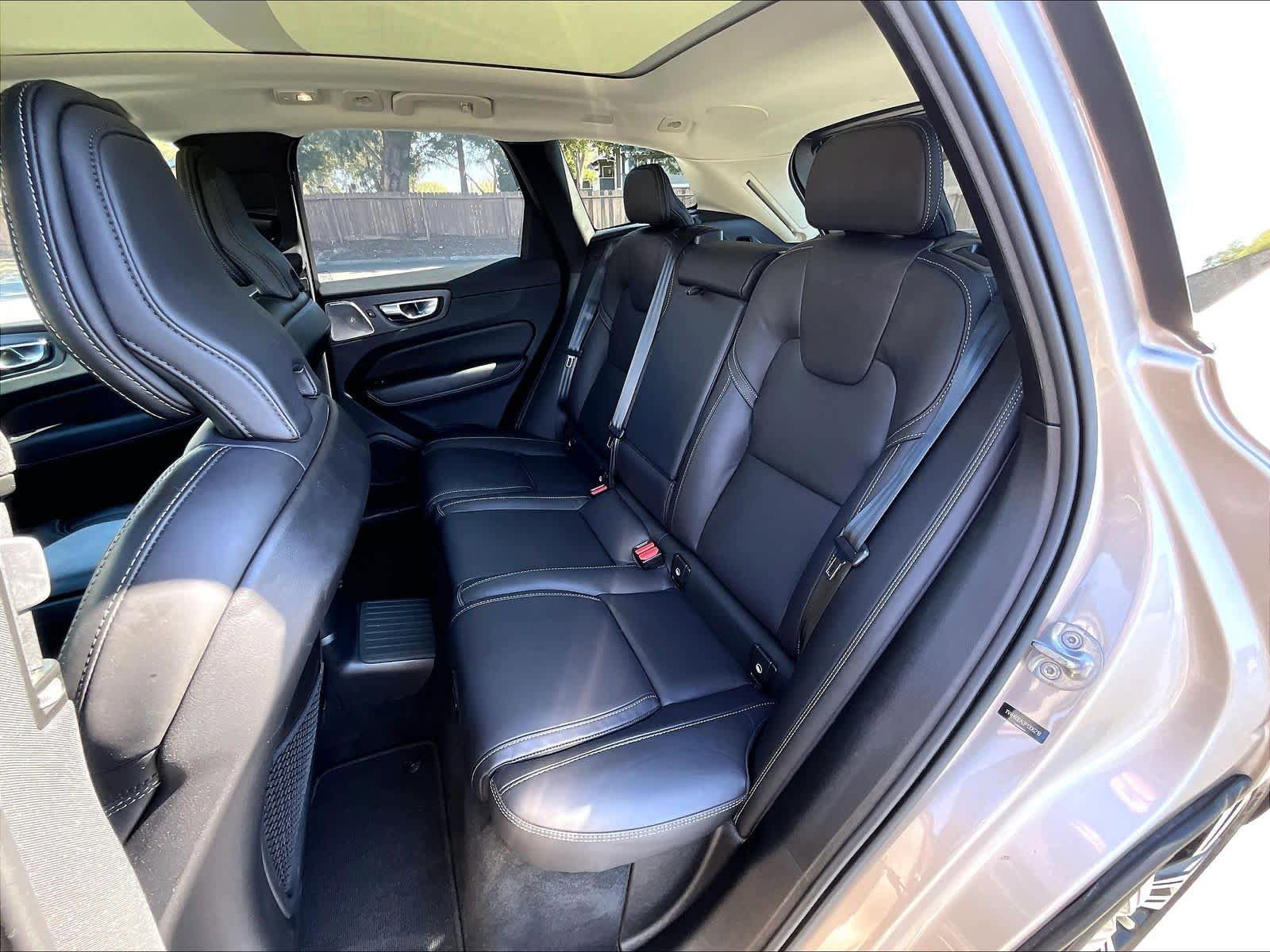 Used 2023 Volvo XC60 T8 Ultimate AWD/4WD image 28