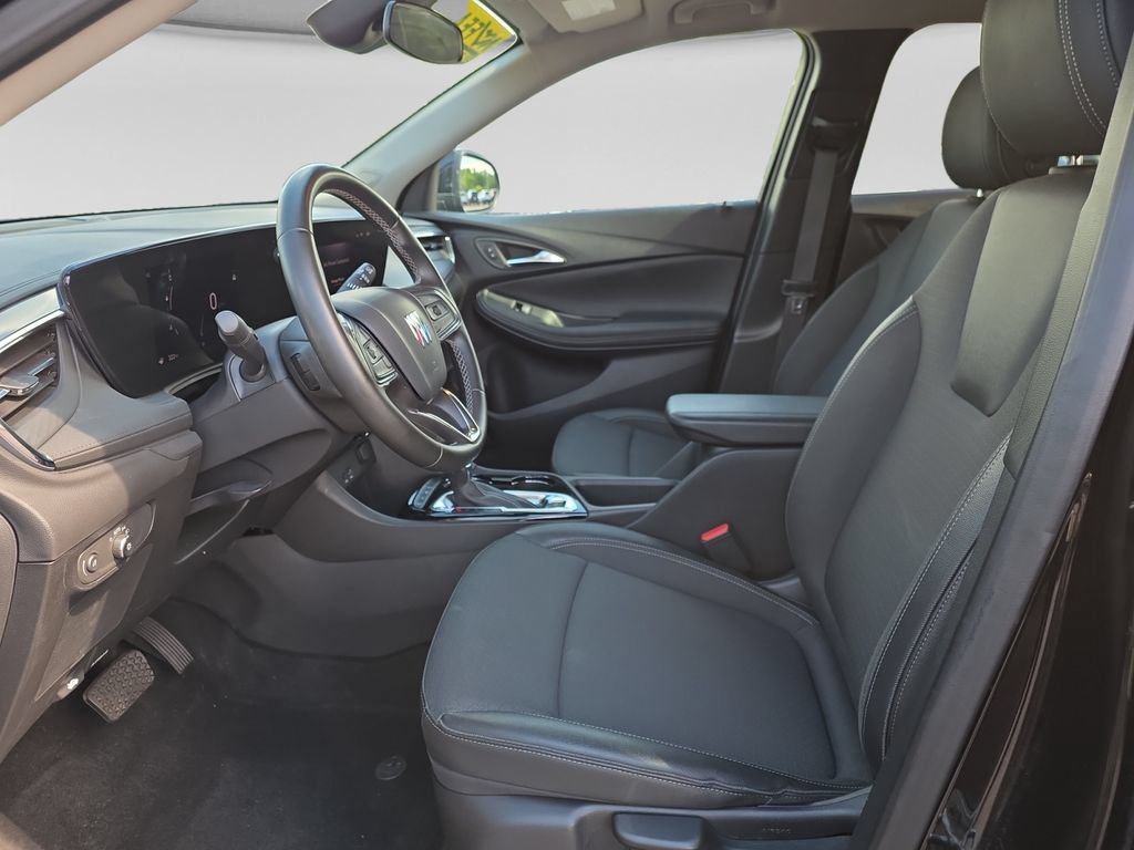 Used 2025 Buick Encore GX Preferred AWD/4WD image 14