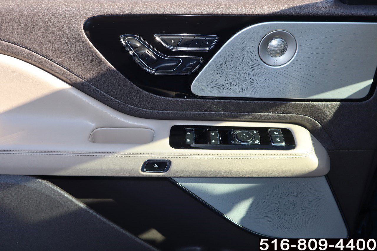 Used 2020 Lincoln Aviator Reserve w/ Equipment Group 202A image 22