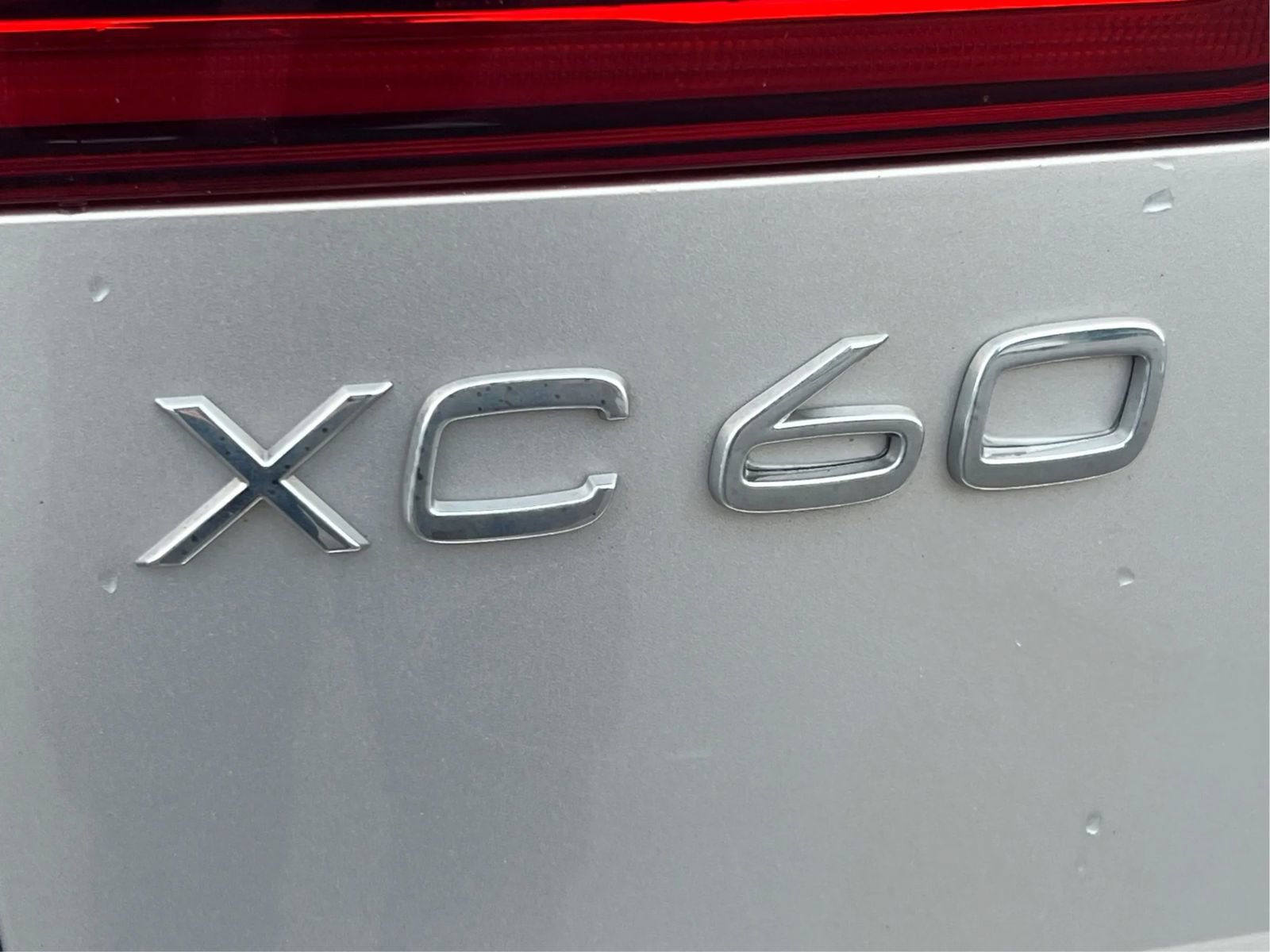Used 2019 Volvo XC60 T5 Momentum w/ Multimedia Package AWD/4WD image 30