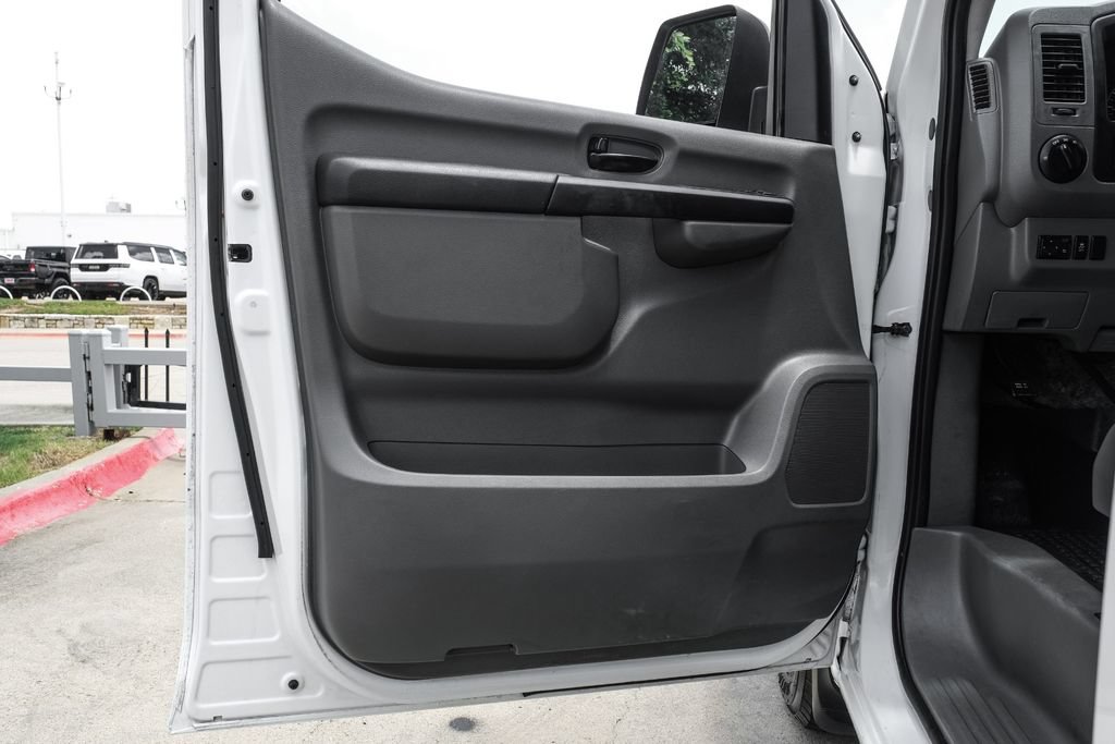 Used 2020 Nissan NV 2500 SV RWD image 36