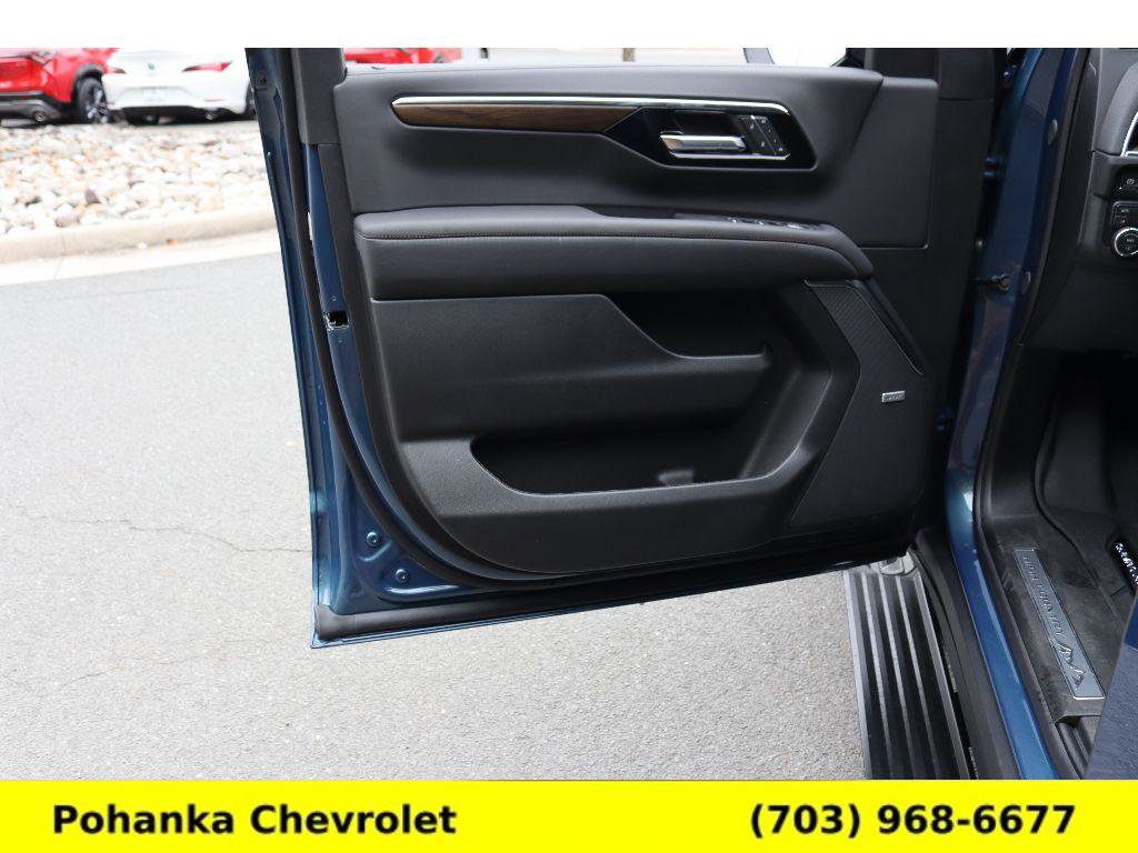New 2026 Chevrolet Suburban High Country image 22