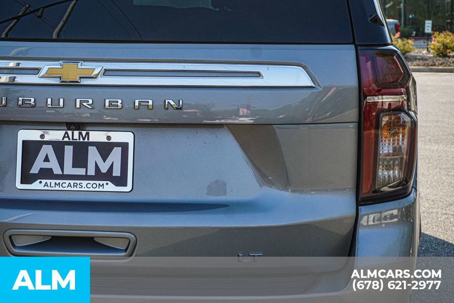 Used 2024 Chevrolet Suburban LT RWD image 13