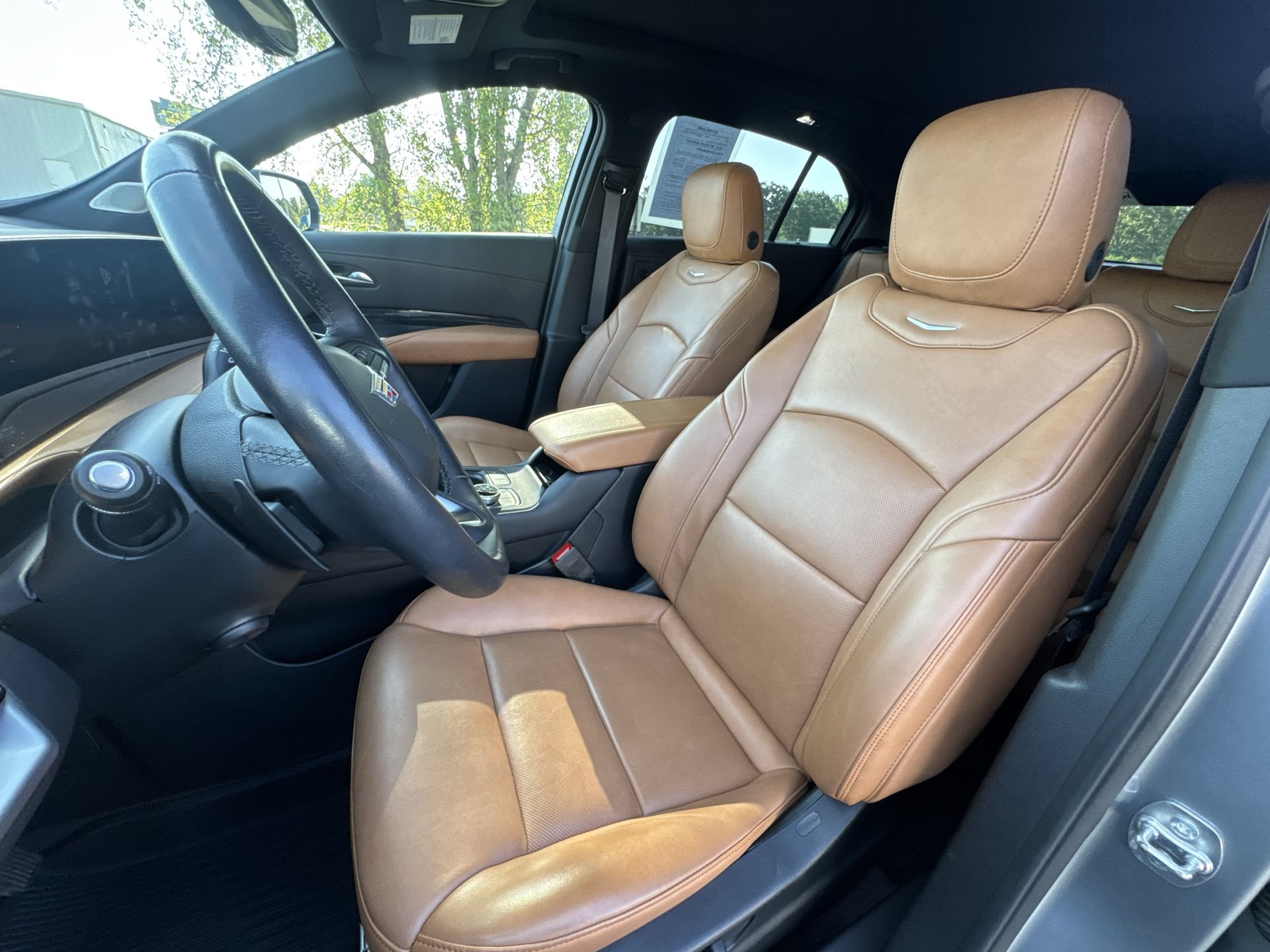 Used 2024 Cadillac XT4 Premium Luxury w/ Technology Package AWD/4WD image 11