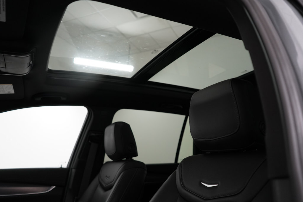 Used 2023 Cadillac XT6 Luxury AWD/4WD image 15