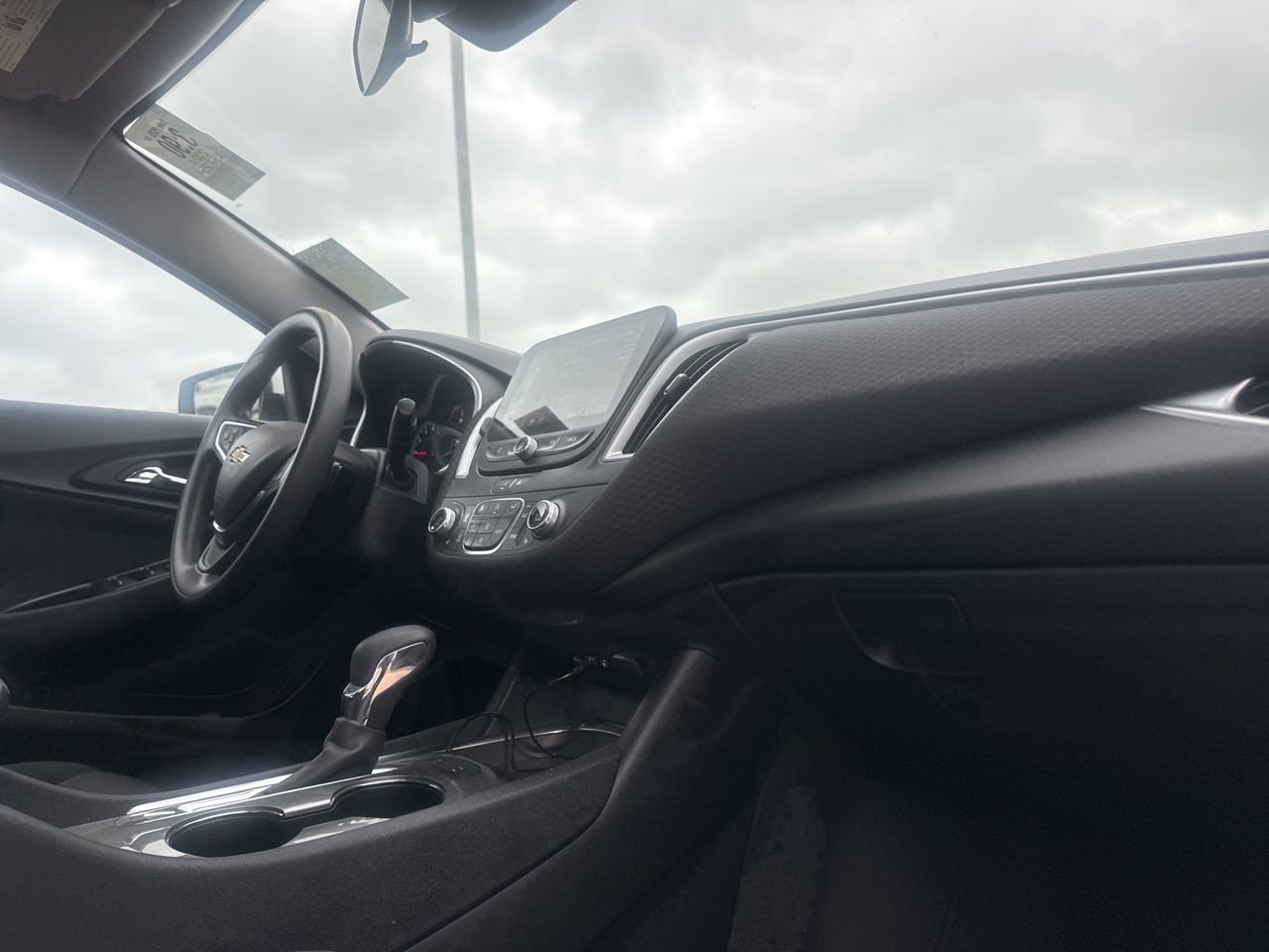 Used 2024 Chevrolet Malibu LT image 27