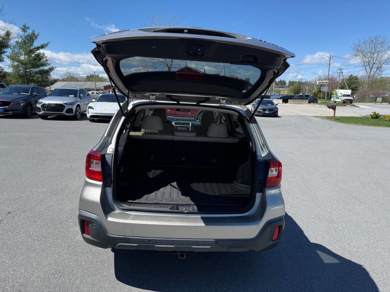Used 2019 Subaru Outback 2.5i Limited AWD/4WD image 10