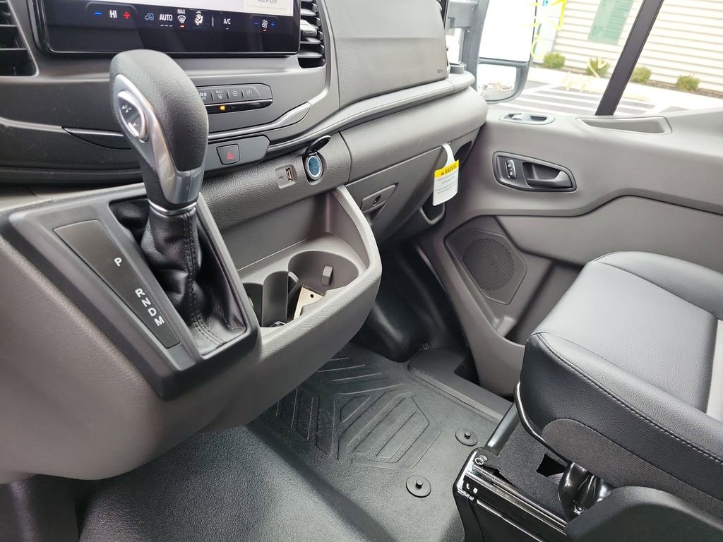 New 2026 Ford Transit 250 148 Medium Roof image 31