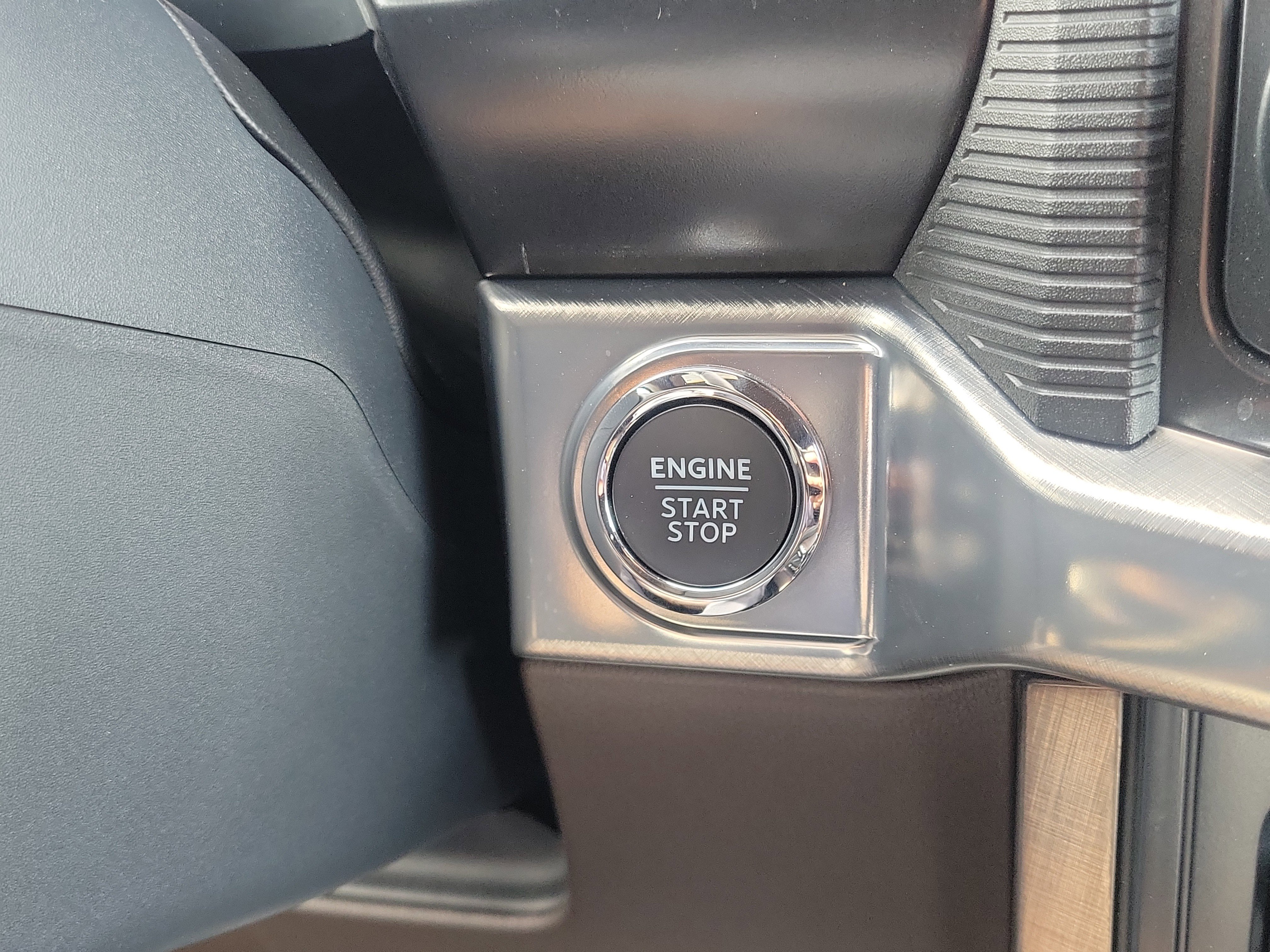 Used 2025 Ford F150 King Ranch w/ FX4 Off-Road Package image 18