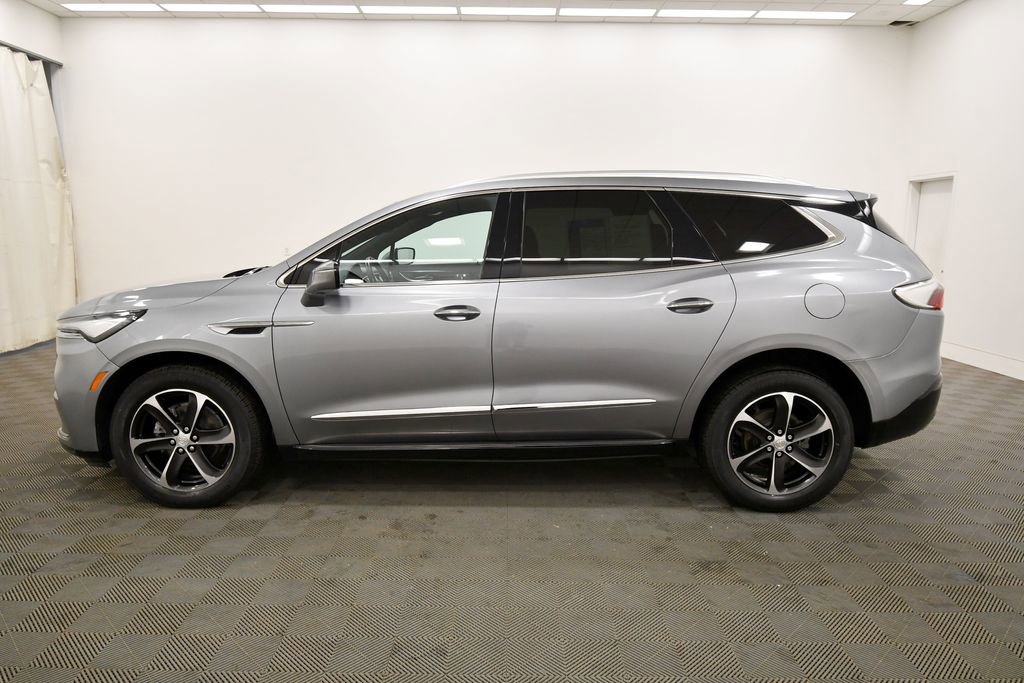 Used 2023 Buick Enclave Essence w/ LPO, Touring Package image 4