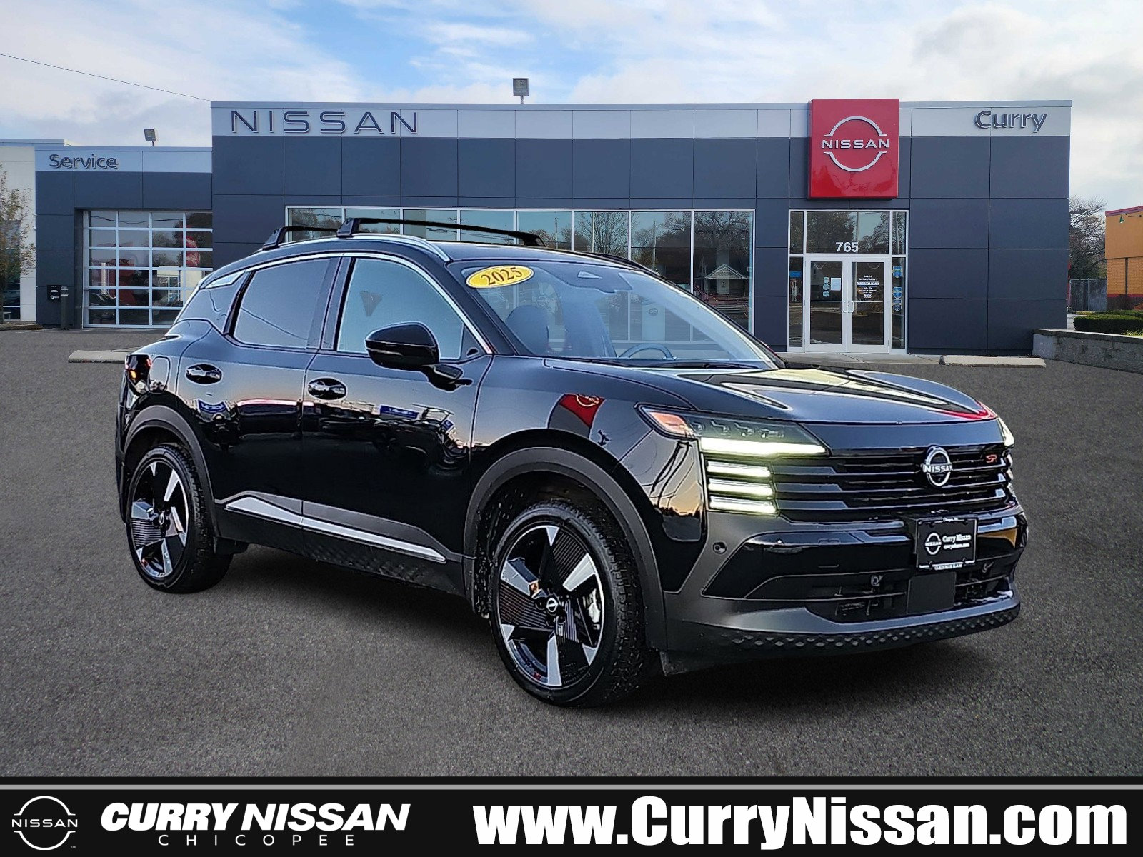 Certified 2025 Nissan Kicks SR image 1