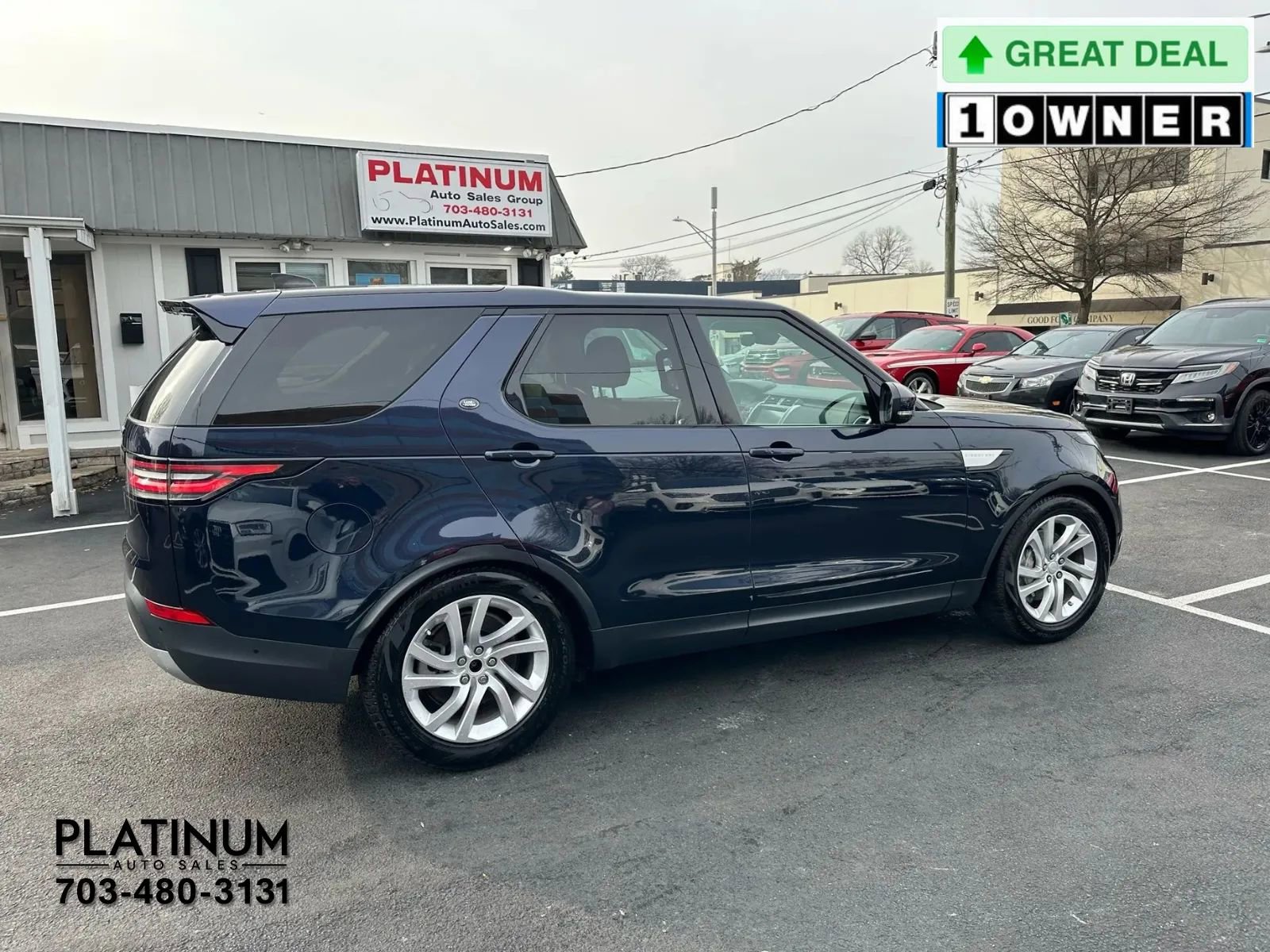 Used 2020 Land Rover Discovery HSE image 2