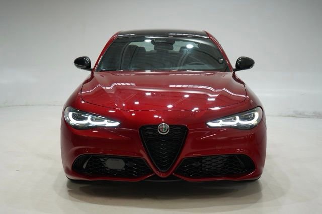 New 2025 Alfa Romeo Giulia w/ Driving Assist Package image 2
