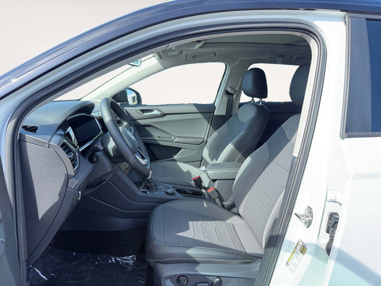 New 2026 Volkswagen Taos SE AWD/4WD image 10