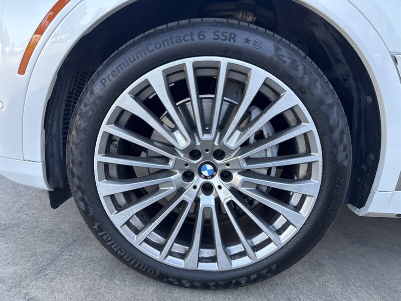 Used 2021 BMW X7 xDrive40i w/ Premium Package AWD/4WD image 21