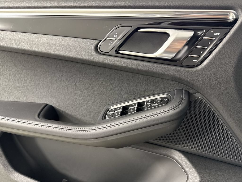 New 2026 Porsche Macan S AWD/4WD image 33