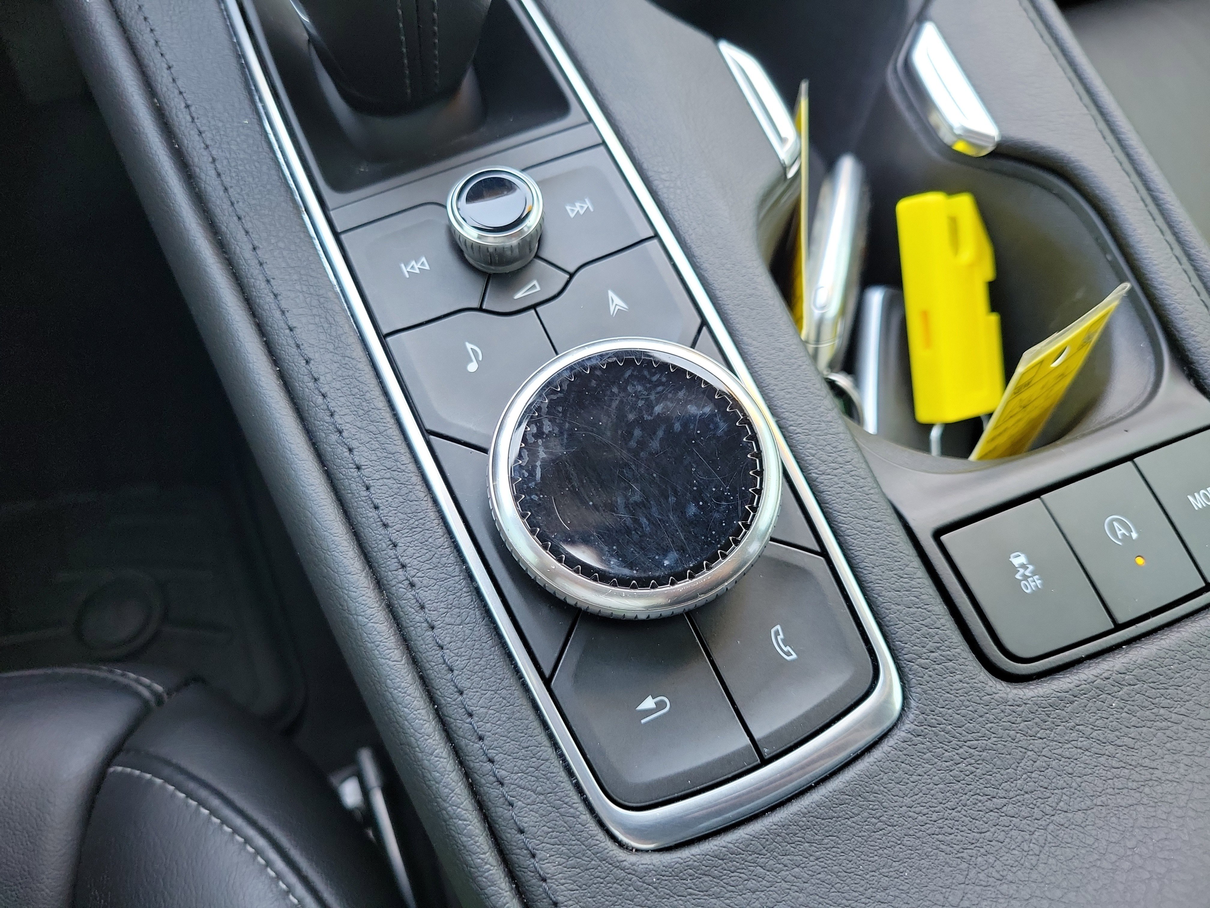 Used 2019 Cadillac XT4 Premium Luxury w/ Technology Package image 24