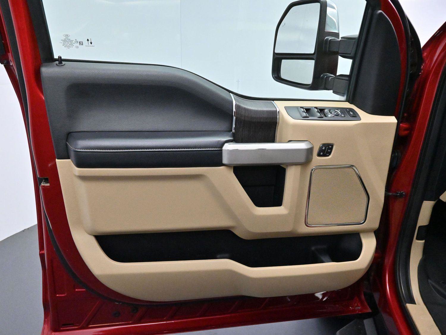 Used 2021 Ford F250 Lariat w/ Lariat Ultimate Package image 9