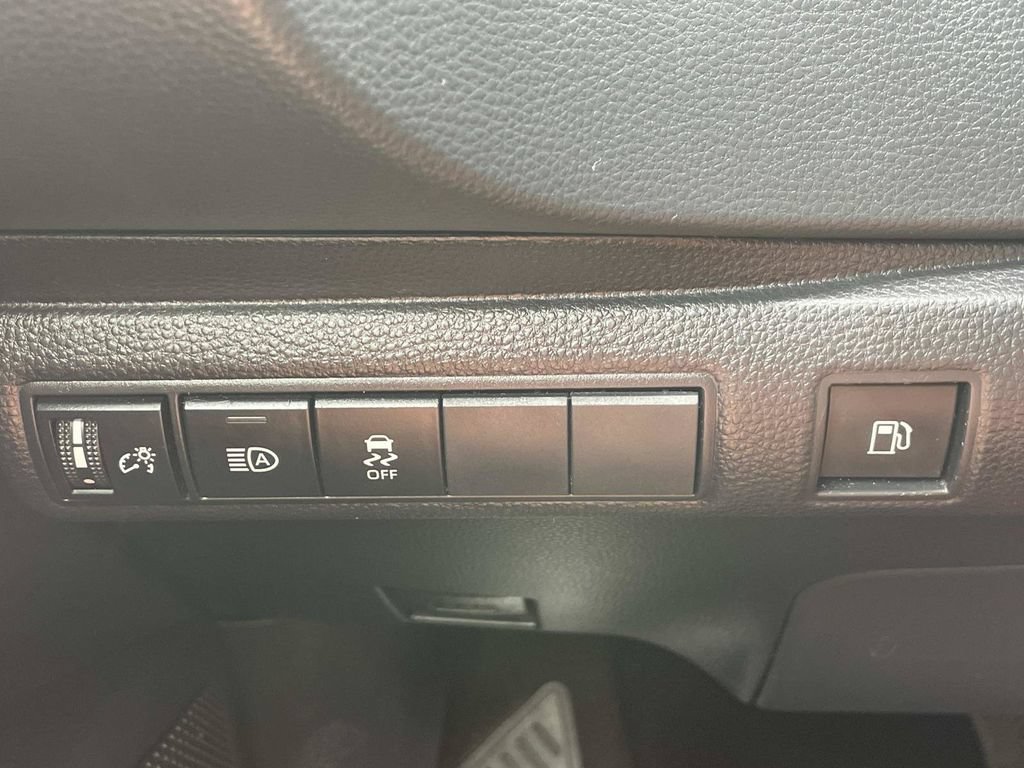 Used 2023 Toyota Corolla SE FWD image 25