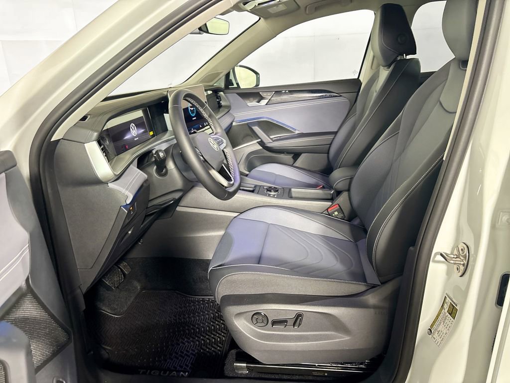 New 2026 Volkswagen Tiguan SE image 11