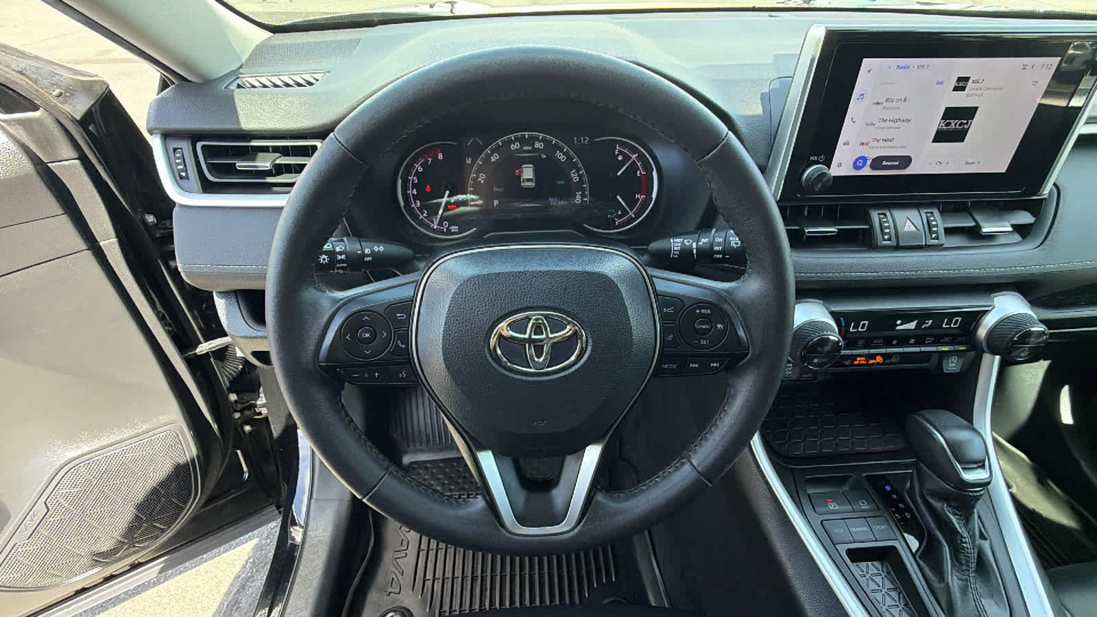 Used 2023 Toyota RAV4 XLE Premium FWD image 18